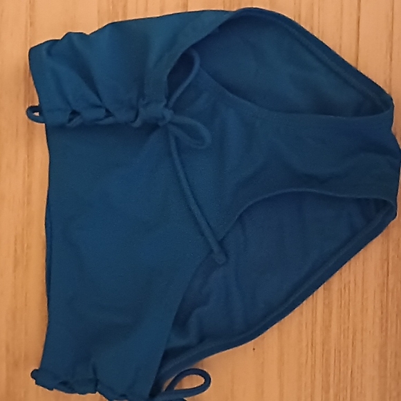 2pc bathing suit - Picture 3 of 3